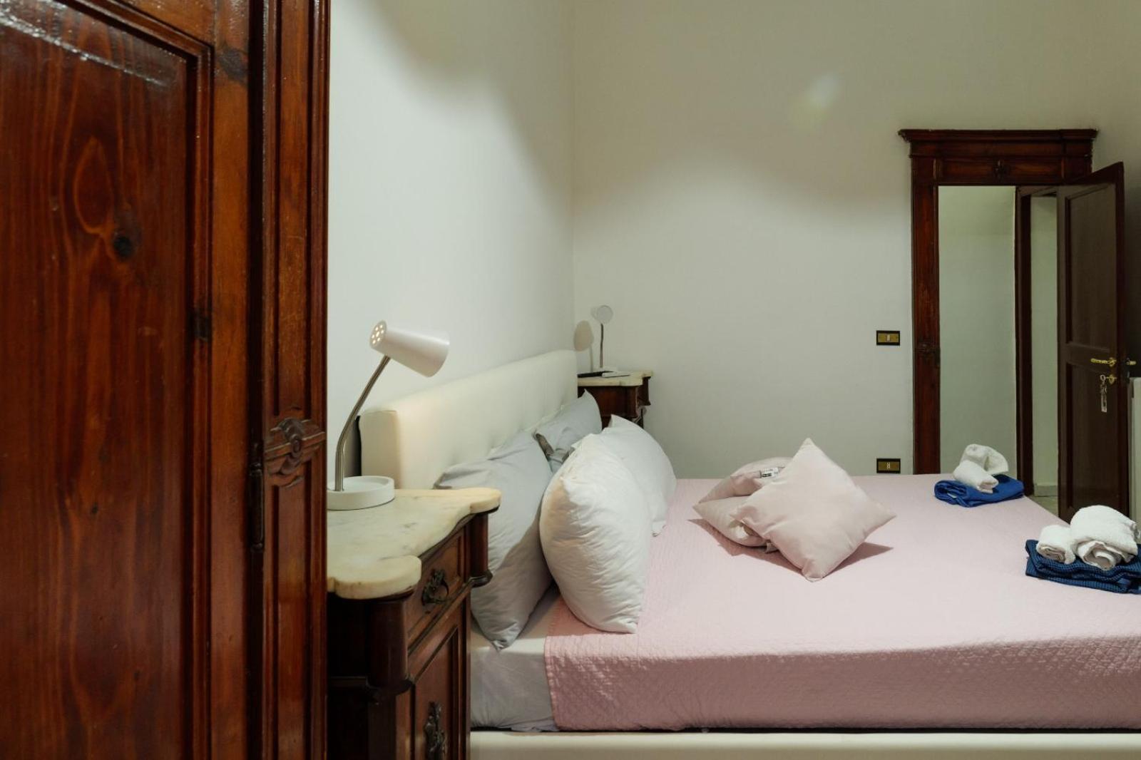 La Casa Di Nonna Teresa Bed & Breakfast Наполи Стая снимка